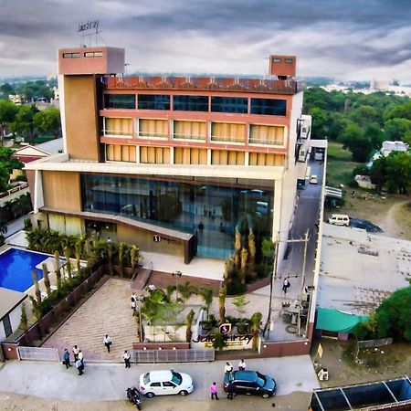 Jalashray Resort Nadiad Luaran gambar